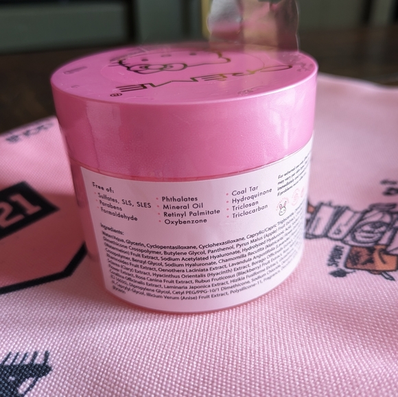 The Crème Shop x Hello Kitty Pink Water Creme - Klean Beauty - Unopened, Unused - Picture 2 of 5